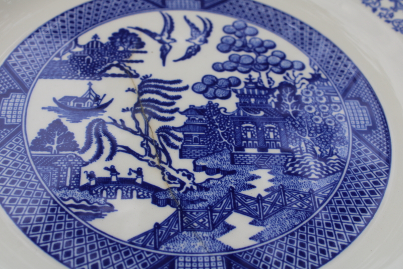 photo of set of 8 USA Royal china blue willow pattern dinner plates, vintage transferware  #9