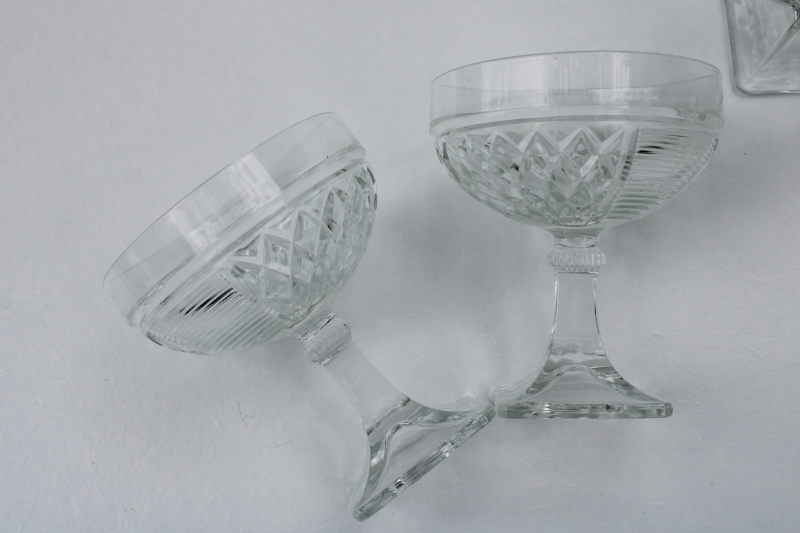 photo of set of 8 champagne glasses, Contessa pattern Saben crystal 1990s vintage #3