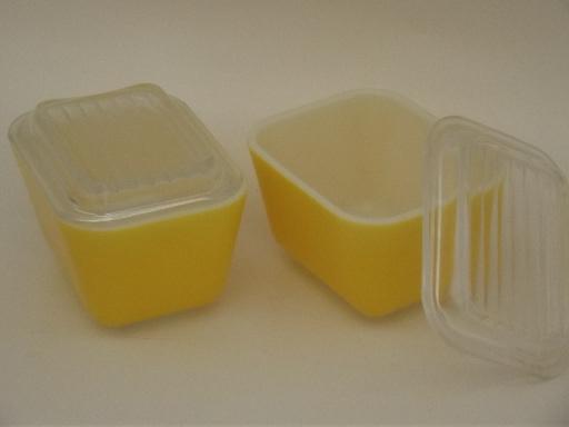 photo of set of primary yellow vintage Pyrex glass refrigerator box containers #4