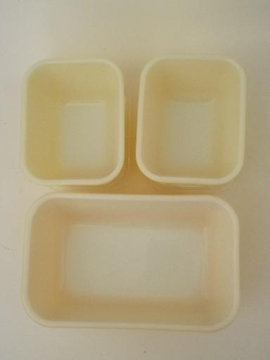 photo of set of primary yellow vintage Pyrex glass refrigerator box containers #5
