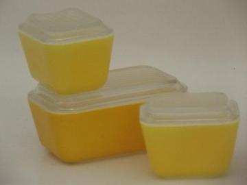 catalog photo of set of primary yellow vintage Pyrex glass refrigerator box containers