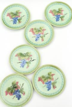 catalog photo of set of vintage Black Forest art pottery plates, majolica grapes, grape leaf & vine