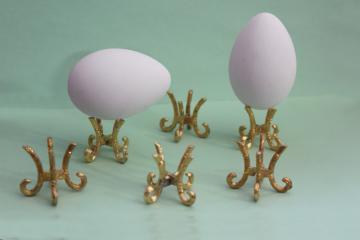 catalog photo of set of vintage gold tone metal egg holders, display stands for life size eggs