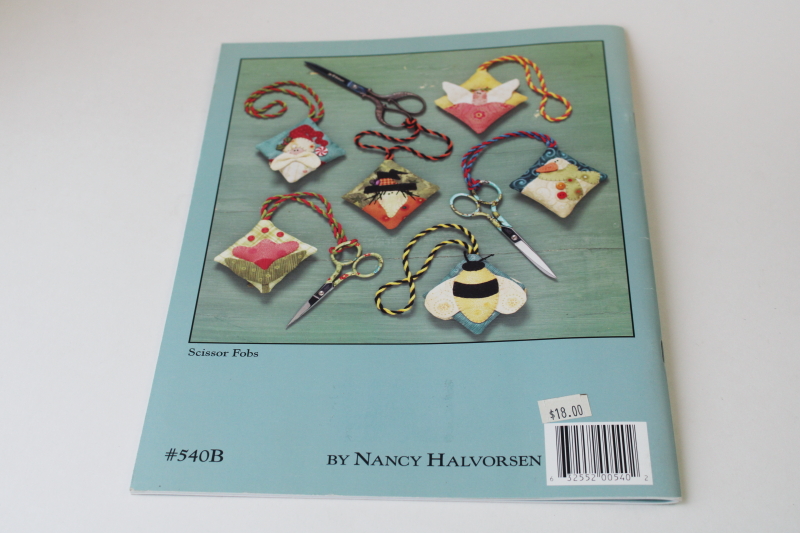 photo of sewing accessories to sew needlework patterns booklet Art to Heart Sew Necessary  #4