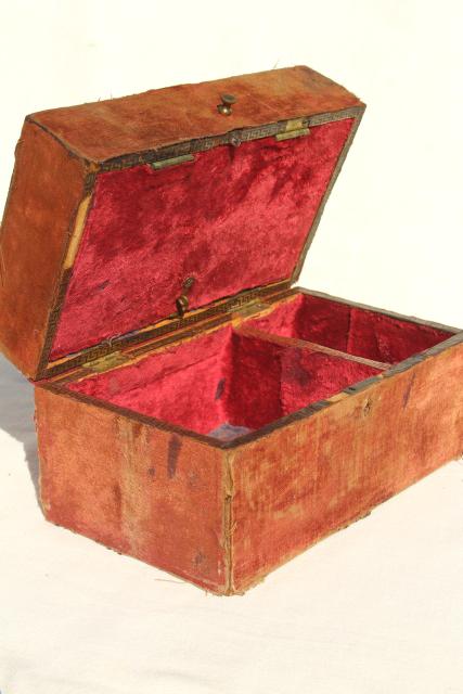 photo of shabby antique vintage velvet box or traveling case for bottles or writing instruments #5