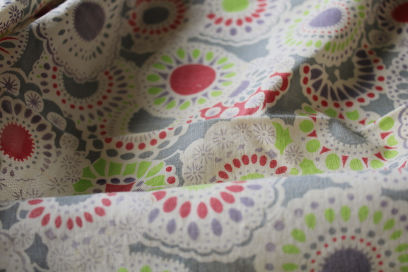 photo of shabby faded vintage cotton feed sack fabric, sunburst daisies lime navy blue red gray  #3