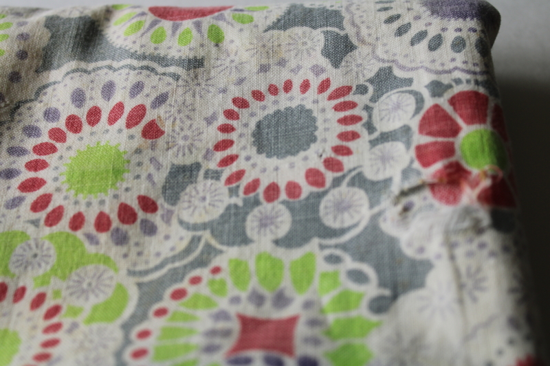photo of shabby faded vintage cotton feed sack fabric, sunburst daisies lime navy blue red gray  #6
