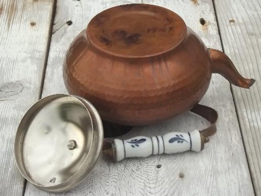 photo of shabby old copper teakettle, tea kettle pot w/ blue & white china handle #8