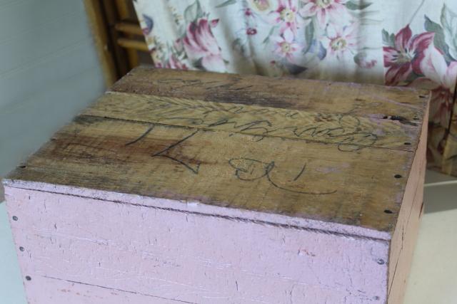 photo of shabby pink paint vintage wood box for storage or displays, rustic country farmhouse decor #2