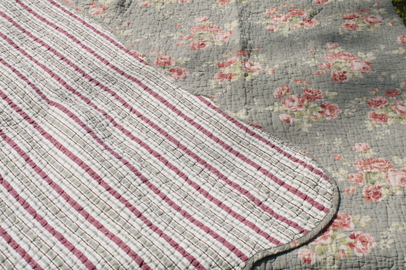 photo of shabby roses floral print cotton quilt bed cover, girly dreamy cottagecore bedding #3