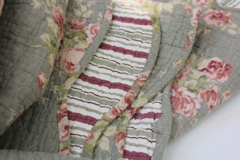 photo of shabby roses floral print cotton quilt bed cover, girly dreamy cottagecore bedding #8