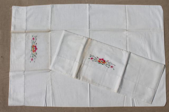 photo of shabby vintage pillowcases lot, floral print fabric or embroidered pillowcases w/ crochet lace #2