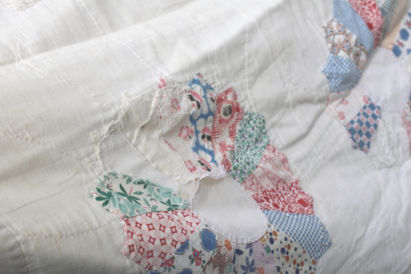 photo of shabby vintage quilt, dresden plate pattern cotton prints w/ hand stitched quilting #9