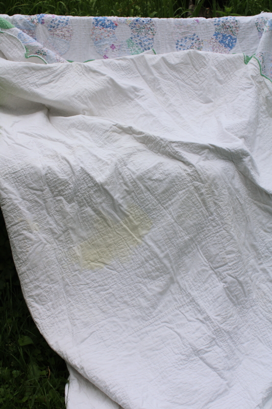 photo of shabby worn antique patchwork quilt, hand stitched dresden plate pattern old cotton prints 1930s vintage  #7