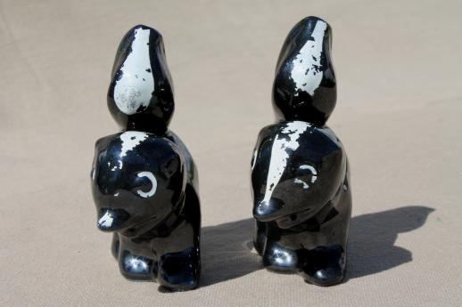 photo of skunk S&P set, vintage hand-painted ceramic skunks salt & pepper shakers #3