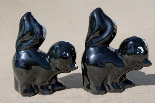 photo of skunk S&P set, vintage hand-painted ceramic skunks salt & pepper shakers #4