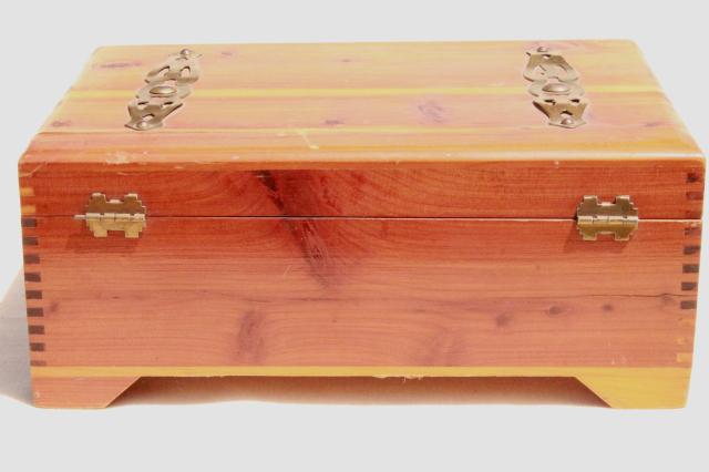 photo of small cedar chest jewelry box, vintage cedarwood dresser box for gloves etc. #6