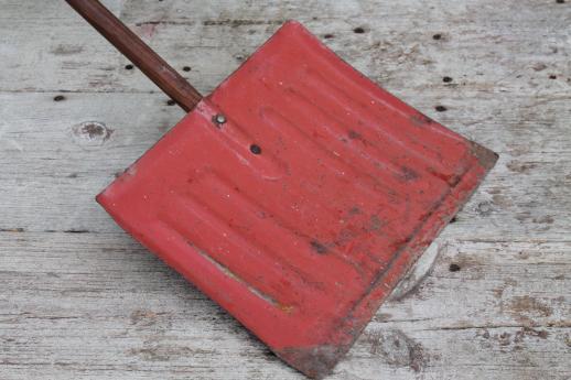 photo of small child's snow shovel, vintage metal shovel w/ wood handle, nice old Christmas decoration #5