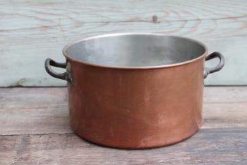 catalog photo of small copper stockpot, 1980s vintage made in Portugal copper cookware, 3 qt pot without lid