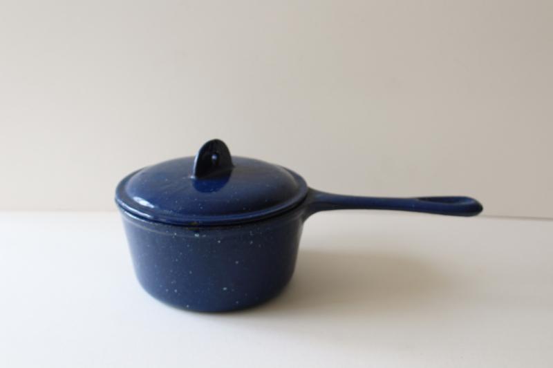 photo of small heavy cast iron pot w/ lid, old blue & white speckled enameled cast iron saucepan #1