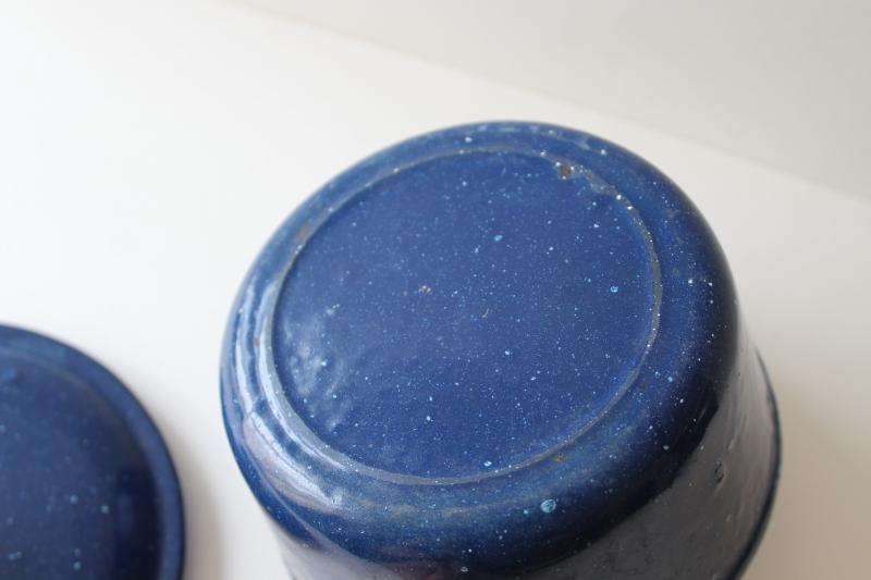photo of small heavy cast iron pot w/ lid, old blue & white speckled enameled cast iron saucepan #8
