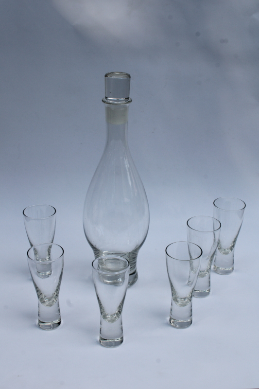 photo of small liquor decanter & shot glasses set, simple clear glass modern shape bar bottle w/ stopper  #1
