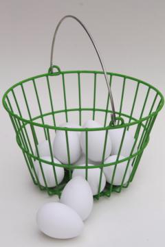 catalog photo of small wire egg basket, vintage style new farm garden chicken egg collecting basket