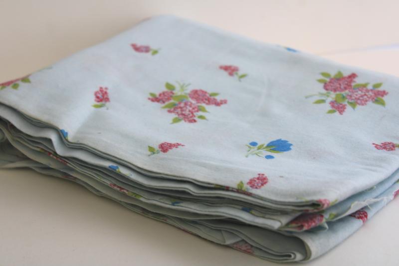 photo of soft brushed cotton fabric, vintage fabric w/ pink lilacs, tulips floral print #2