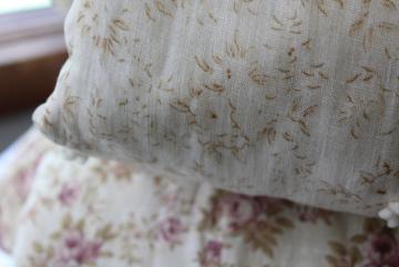 catalog photo of soft faded vintage floral cotton comforters w/ comfy cozy wool fill, farmhouse tied quilts