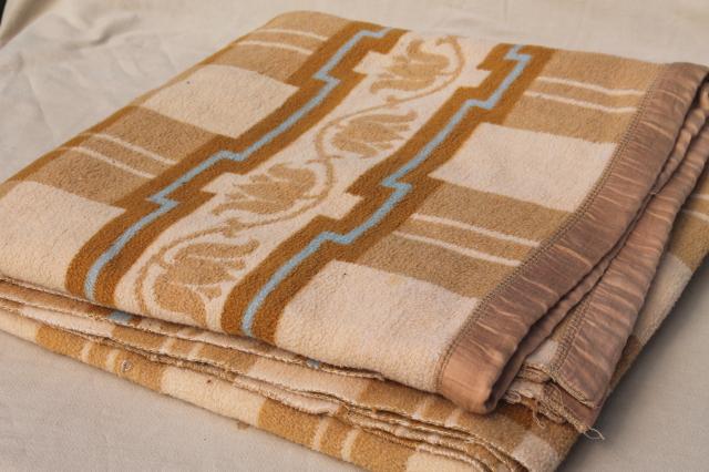 photo of soft old cotton camp blanket, 1940s or 50s vintage tan brown, ivory, blue #1