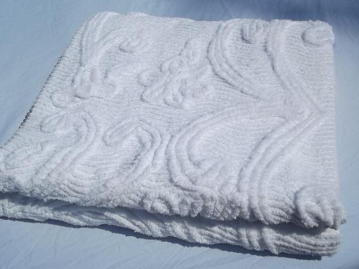 photo of soft plush ribbed white cotton chenille bedspreads, vintage bed spread lot #4