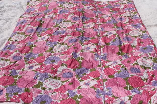 photo of soft puffy vintage flowered cotton comforter, tied quilt w/ pink & lavender flowers #2