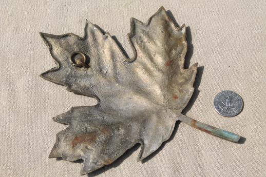 photo of solid brass autumn leaf wall plaque or door hanging, tarnished old brass fall decor #4