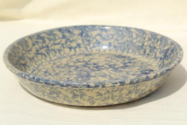 photo of spongeware stoneware pie pan, blue sponge ware plate Robinson Ransbottom pottery #1