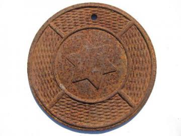 catalog photo of star pattern antique vintage cast iron register center or stove pipe cover