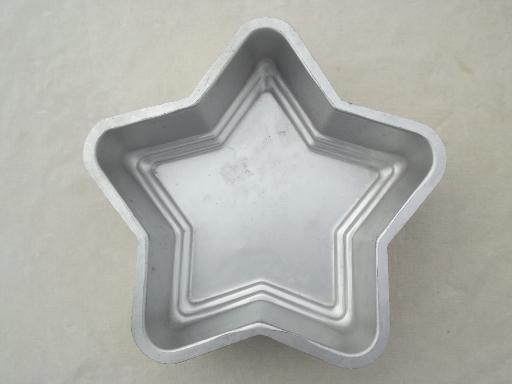 photo of star shape vintage aluminum cake pans or jello molds set, large & small stars #3