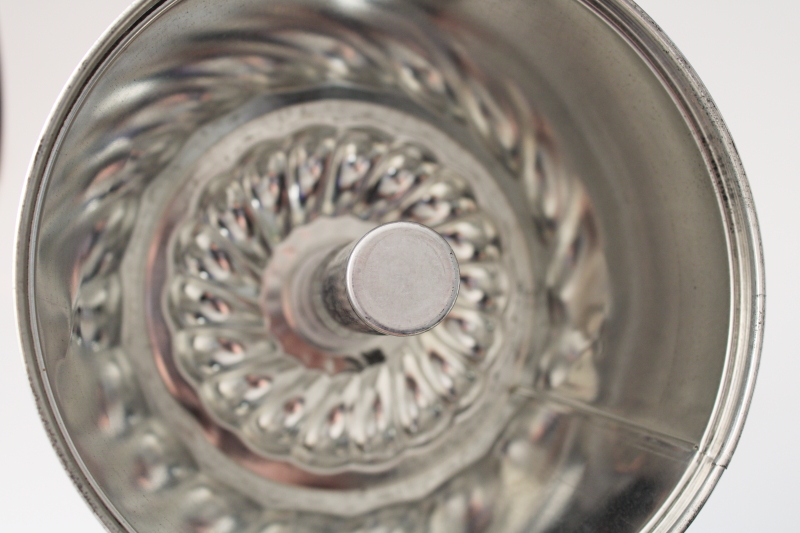 photo of steamed pudding mold for Christmas plum pudding, Williams Sonoma metal mold w/ cover  #3