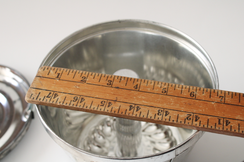 photo of steamed pudding mold for Christmas plum pudding, Williams Sonoma metal mold w/ cover  #5