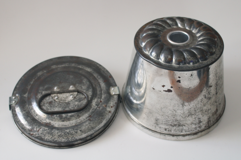 photo of steamed pudding mold for Christmas plum pudding, Williams Sonoma metal mold w/ cover  #7