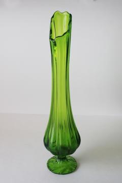 catalog photo of tall mod lime green glass swung vase, 60s or 70s vintage Smith glass MCM retro 