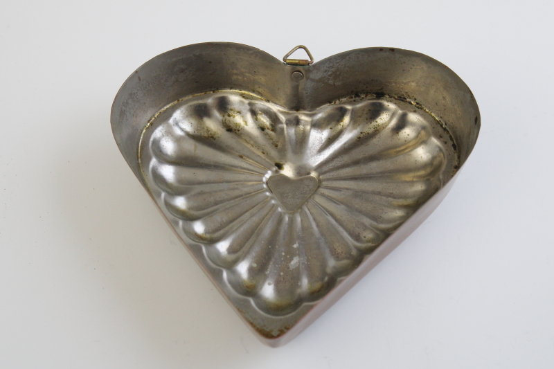 photo of tarnished vintage copper heart mold, french farmhouse style wall hanging valentine decor #3