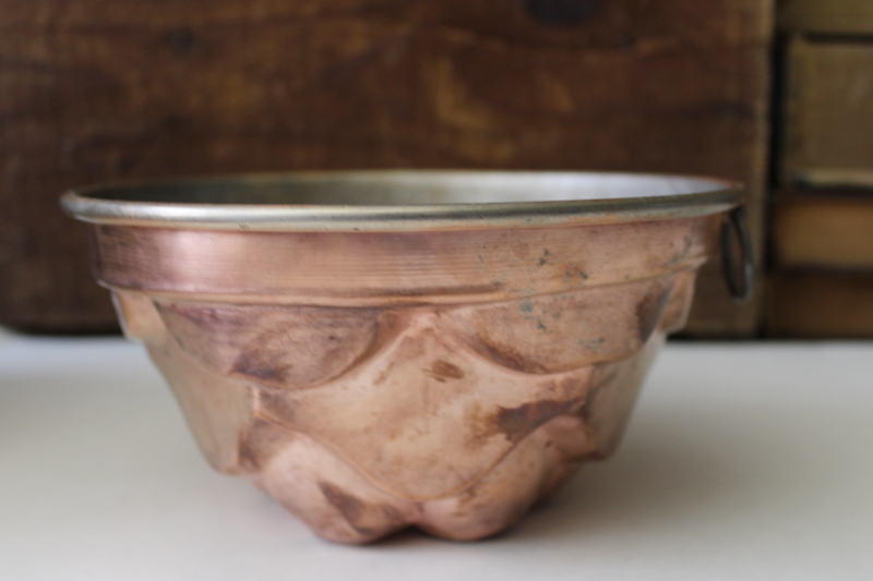 photo of tarnished vintage copper jelly jello mold, old antique baking pan farmhouse kitchen #5