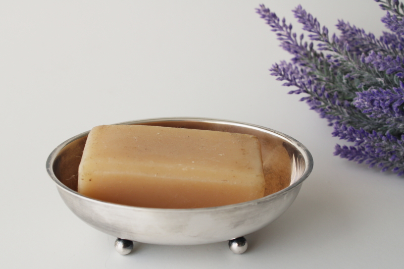 photo of tarnished vintage silver plate soap dish, small oval bowl w/ tiny feet #5