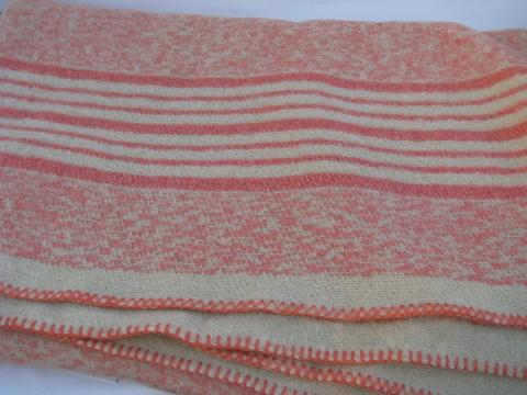 photo of thick heavy wool blanket, pink & white, 1940's-50's vintage #4