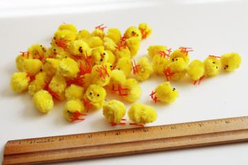 catalog photo of tiny Easter chicks, lot of 50 yellow chenille baby chicks w/ plastic feet