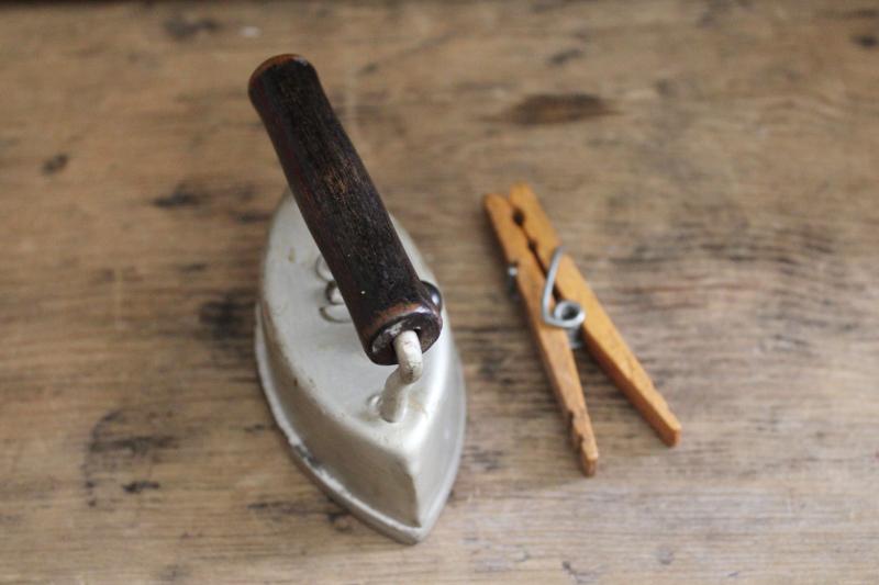 photo of tiny antique clothes iron, child's size sadiron w/ wood handle, early 1900s vintage #4