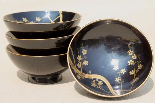 photo of tiny black & gold lacquer ware condiment bowls or sauce dishes, vintage Japan #2