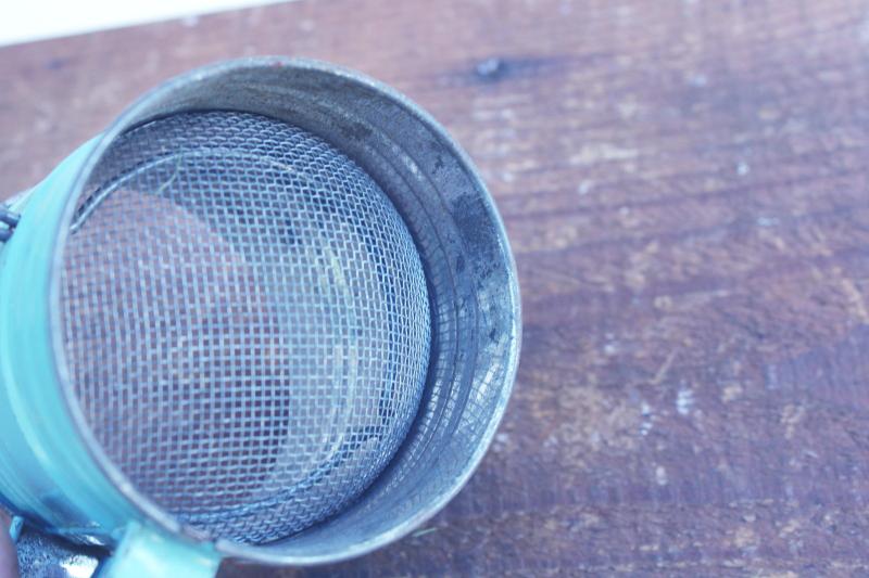 photo of tiny blue flour sifter, antique vintage farmhouse kitchen tool country primitive #4