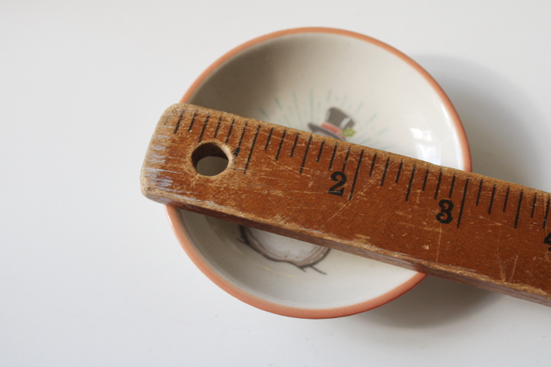 photo of tiny butter pat or trinket dish, rare Chad Bennett holiday snowman pattern #2