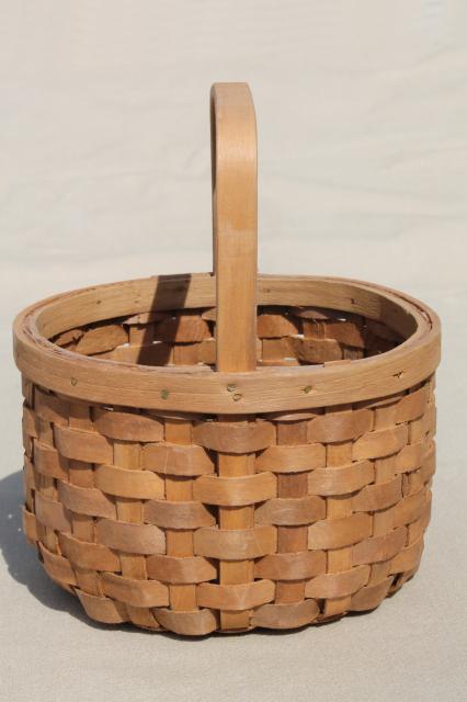 photo of tiny child's size gathering basket, primitive vintage wood splint flower basket  #3